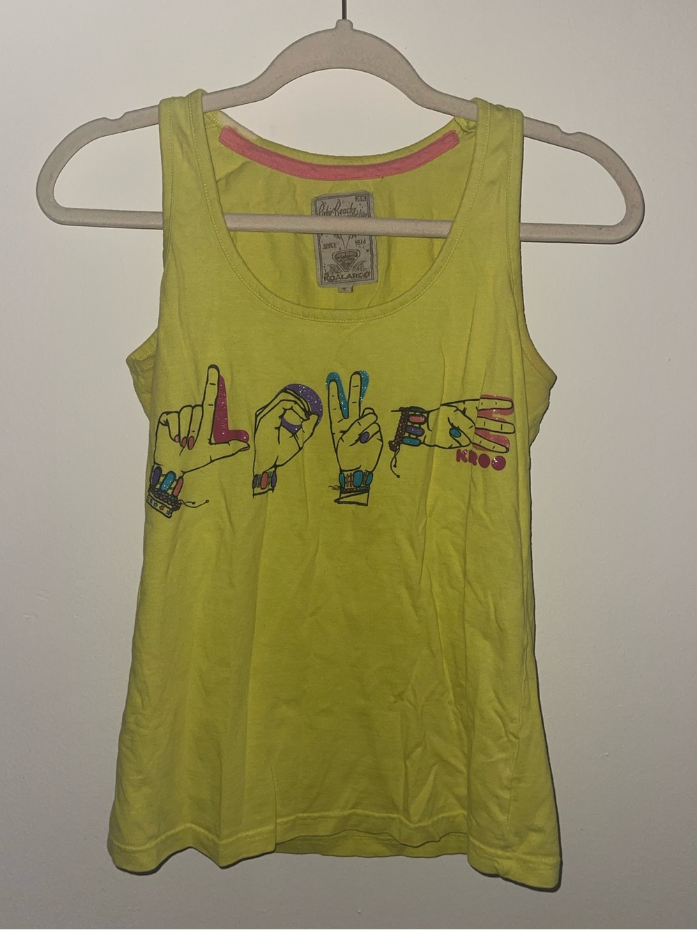Love Graphic Hand Sign Design Tank Top